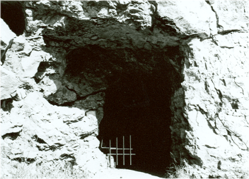 Jewel Cave Gateway, South Dakota — destination view