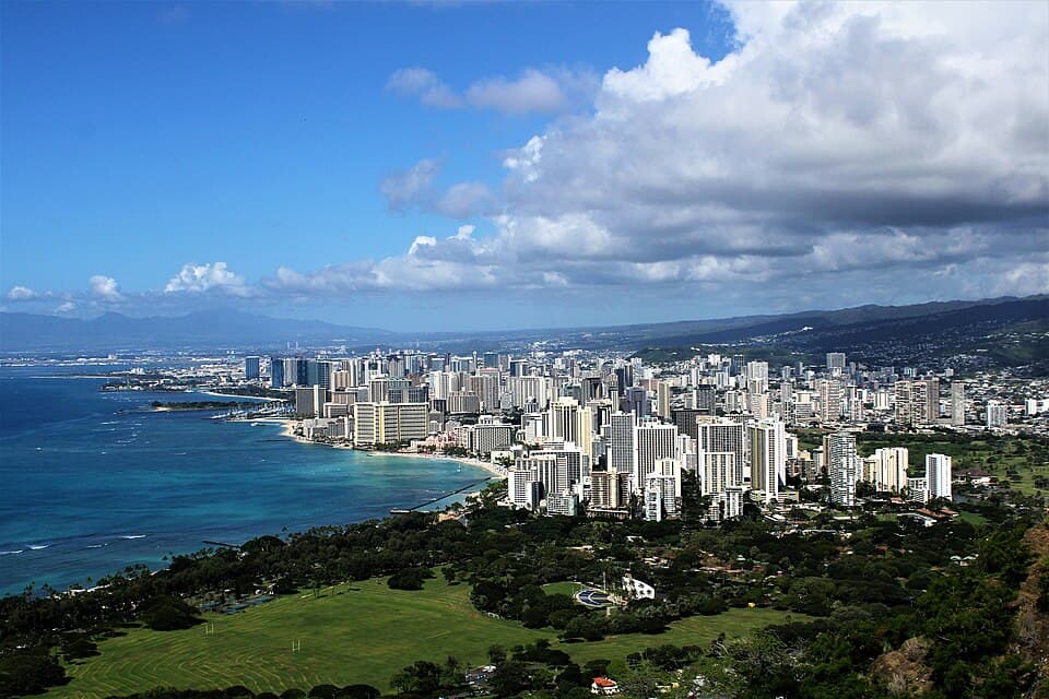 Genius Limo black car service in Honolulu, Hawaii