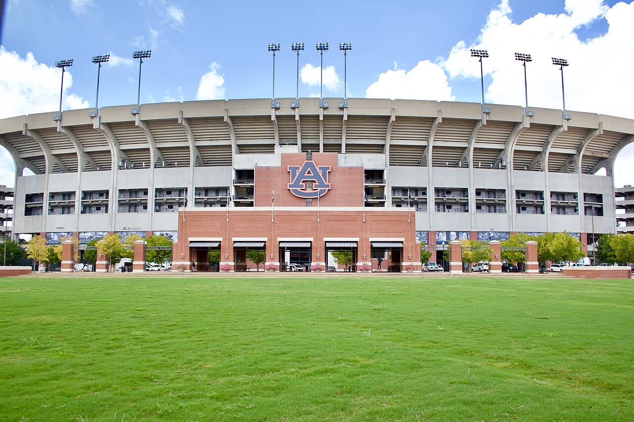 Auburn University & Jordan-Hare Stadium, Alabama — destination view