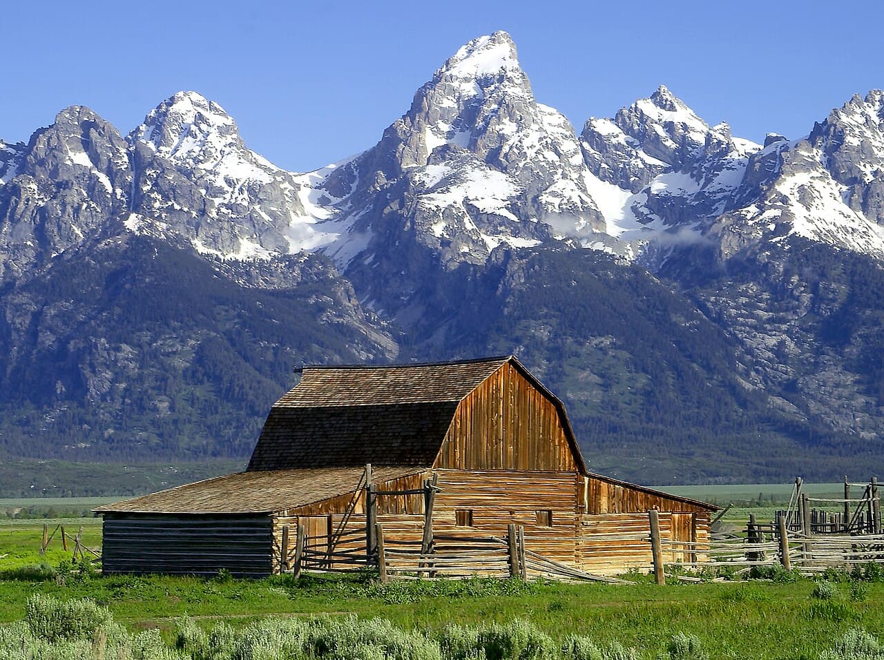 Grand Teton Gateway, Wyoming — destination view